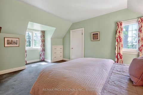 Photo 24 at 14 North Drive, Humber Valley, Toronto