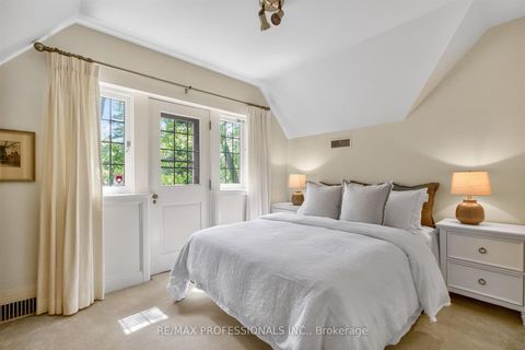 Photo 26 at 14 North Drive, Humber Valley, Toronto
