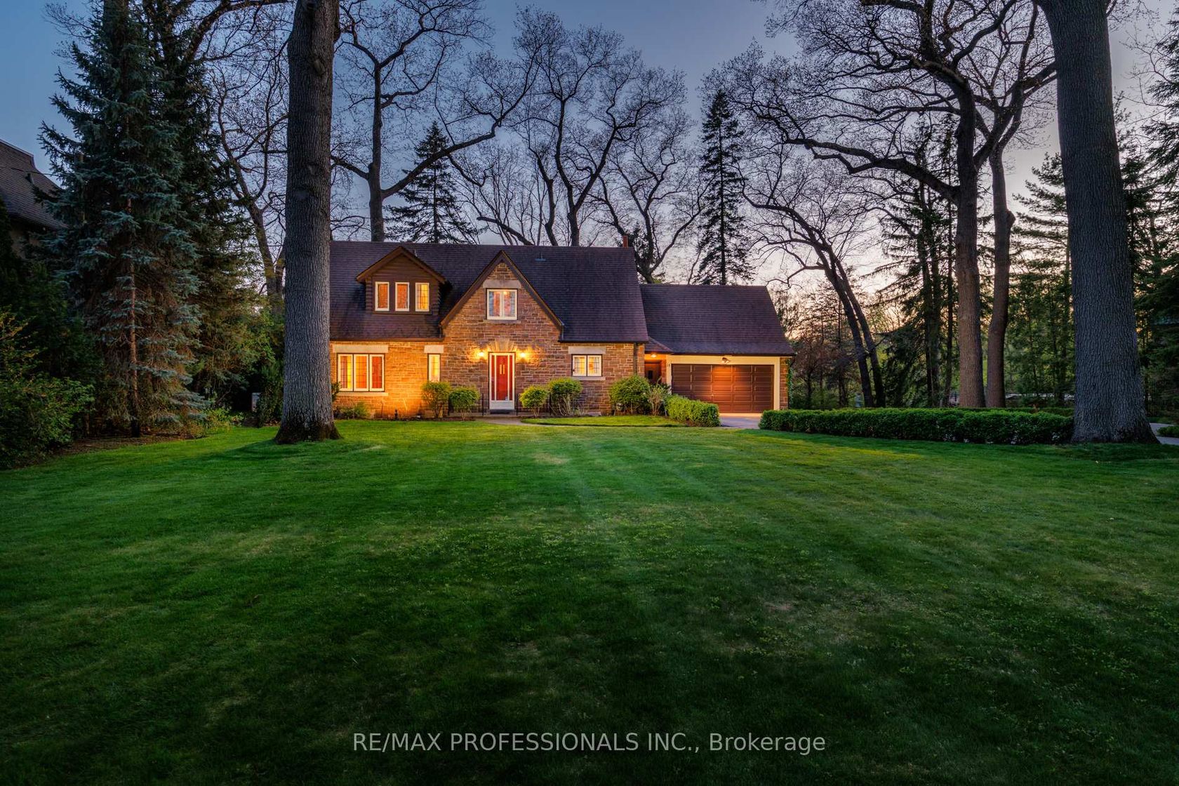 14 North Drive, Humber Valley, Toronto photo 5