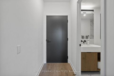 Photo 9 at 1322 - 108 Peter Street, Waterfront Communities C1, Toronto