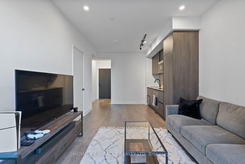 Photo 11 at 1322 - 108 Peter Street, Waterfront Communities C1, Toronto