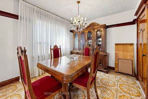 Photo 6 at 494 Oakwood Avenue W, Oakwood Village, Toronto