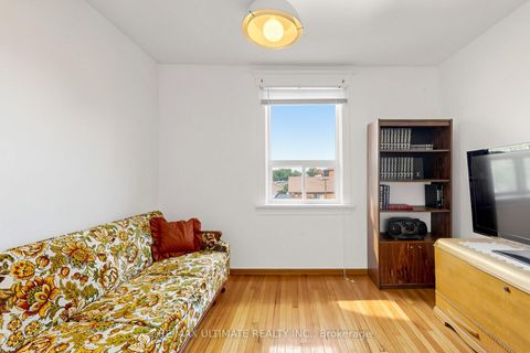 Photo 20 at 494 Oakwood Avenue W, Oakwood Village, Toronto