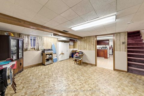 Photo 23 at 494 Oakwood Avenue W, Oakwood Village, Toronto