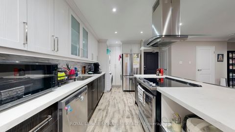 Photo 3 at 1705 - 101 Prudential Drive, Dorset Park, Toronto