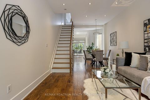 Photo 2 at 93 Walnut Avenue, Niagara, Toronto