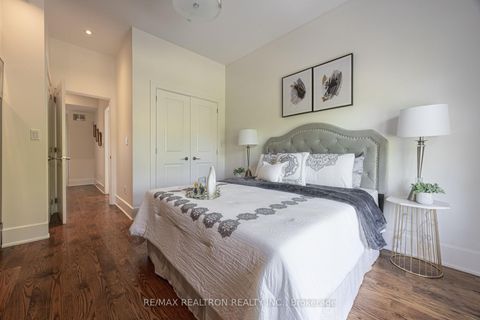 Photo 6 at 93 Walnut Avenue, Niagara, Toronto