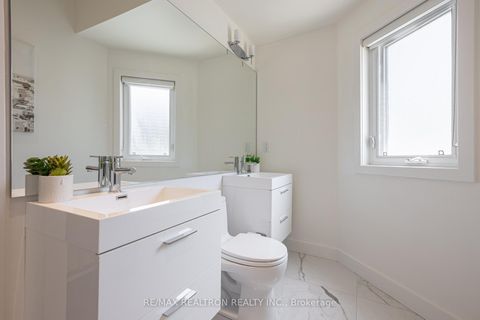 Photo 8 at 93 Walnut Avenue, Niagara, Toronto