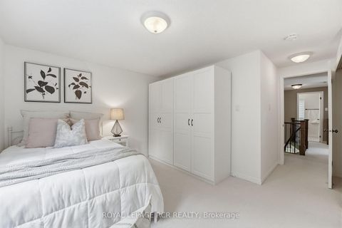 Photo 23 at 40 Moffat Crescent, Aurora Heights, Aurora
