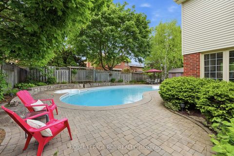 Photo 35 at 40 Moffat Crescent, Aurora Heights, Aurora