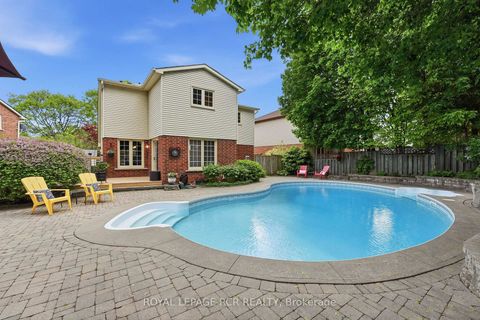 Photo 37 at 40 Moffat Crescent, Aurora Heights, Aurora