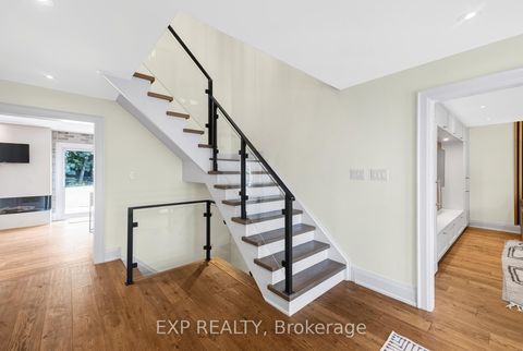 Photo 20 at 17 Chamberlain Court, Nobleton, King