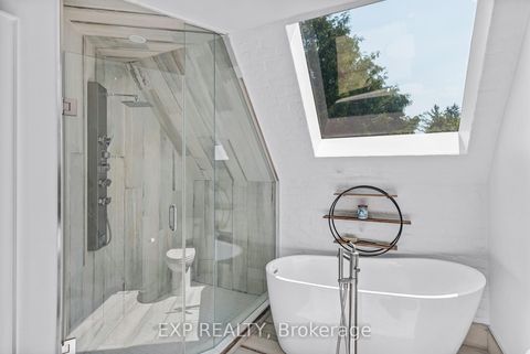 Photo 25 at 17 Chamberlain Court, Nobleton, King