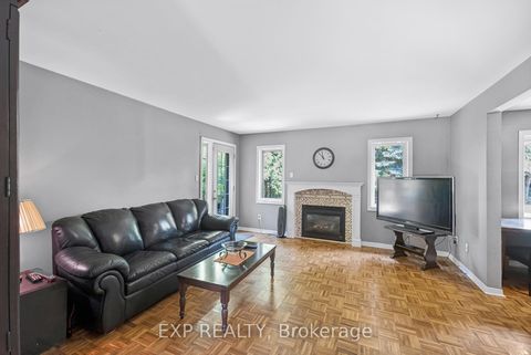 Photo 35 at 17 Chamberlain Court, Nobleton, King