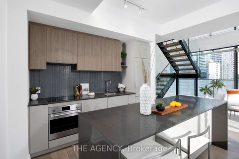 Photo 5 at 804 - 161 Roehampton Avenue, Mount Pleasant West, Toronto