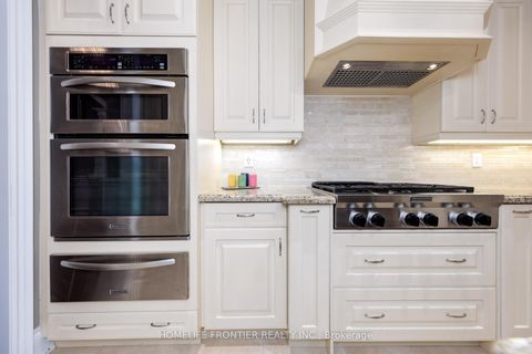 Photo 10 at 283 Lady Valentina Avenue, Patterson, Vaughan