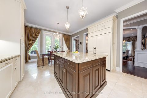 Photo 14 at 283 Lady Valentina Avenue, Patterson, Vaughan
