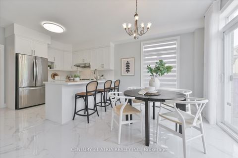 Photo 13 at 119 Martini Drive, Rouge Woods, Richmond Hill