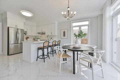 Photo 14 at 119 Martini Drive, Rouge Woods, Richmond Hill