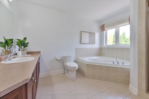 Photo 33 at 119 Martini Drive, Rouge Woods, Richmond Hill