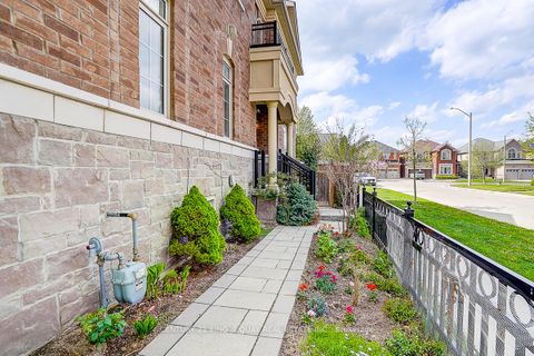 Photo 2 at 6 Ruffle Lane, Oak Ridges, Richmond Hill