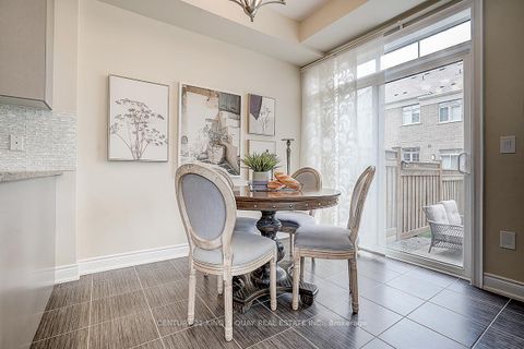 Photo 10 at 6 Ruffle Lane, Oak Ridges, Richmond Hill