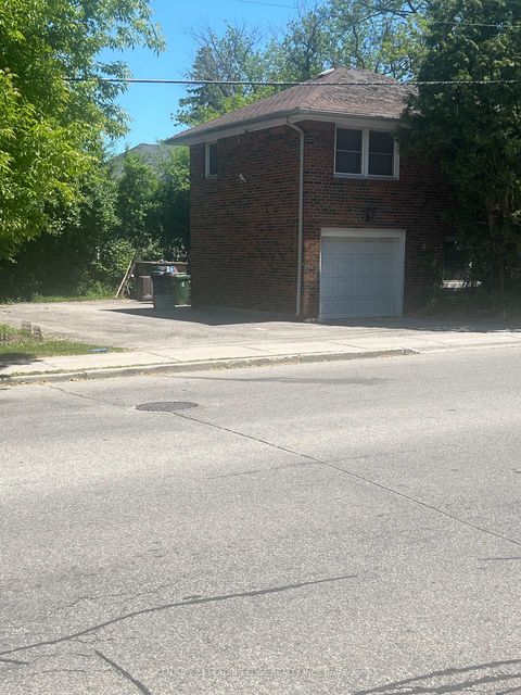 Photo 2 at 230 Finch Avenue E, Newtonbrook East, Toronto
