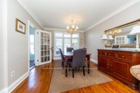 Photo 3 at 136 Tower Drive, Maryvale, Toronto