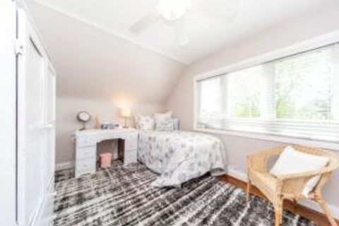 Photo 10 at 136 Tower Drive, Maryvale, Toronto