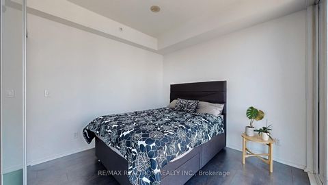 Photo 18 at 3208 - 75 St Nicholas Street, Bay Street Corridor, Toronto