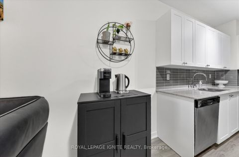 Photo 9 at 109 - 3560 St Clair Avenue E, Scarborough Village, Toronto