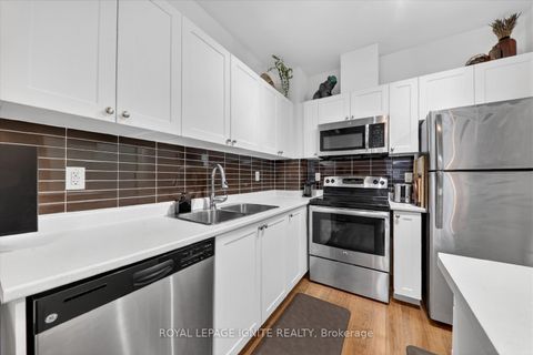 Photo 11 at 116 - 3560 St Clair Avenue E, Scarborough Village, Toronto