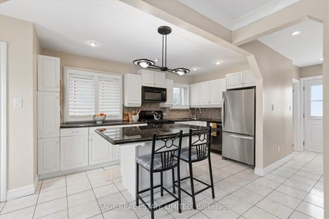 Photo 4 at 11 Chelsea Drive, Alderwood, Toronto