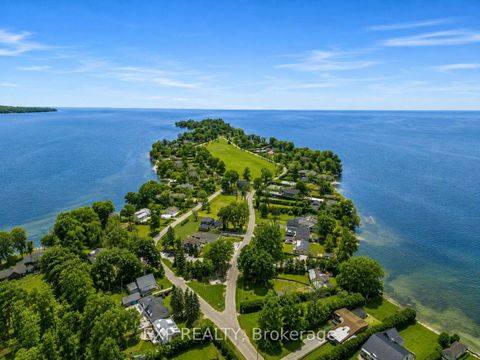 Photo 2 at 561 Duclos Point Road, Virginia, Georgina