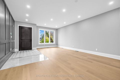 Photo 2 at 225 Sunnybrae Avenue, Stroud, Innisfil