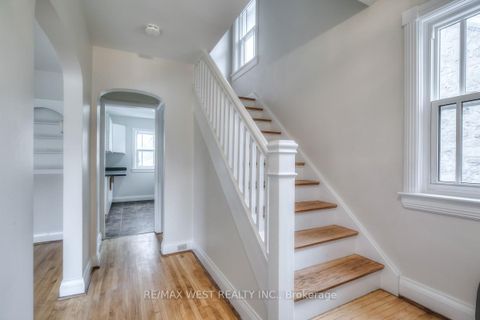 Photo 2 at 1109 Royal York Road, Kingsway South, Toronto