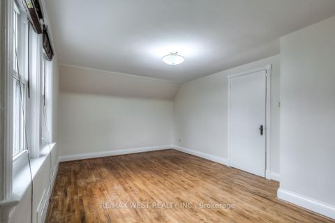 Photo 10 at 1109 Royal York Road, Kingsway South, Toronto