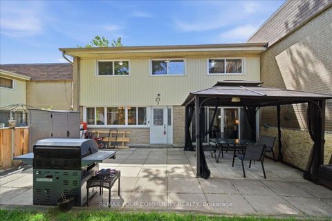 Photo 15 at 3 - 23 Brookwell Drive, York University Heights, Toronto