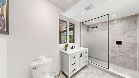 Photo 10 at 25 Bellehaven Crescent, Scarborough Village, Toronto