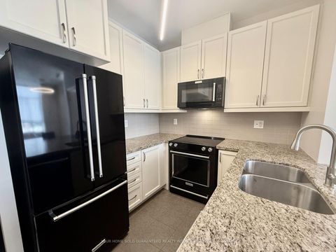 Photo 8 at 418 - 2396 Major MacKenzie Drive W, Maple, Vaughan