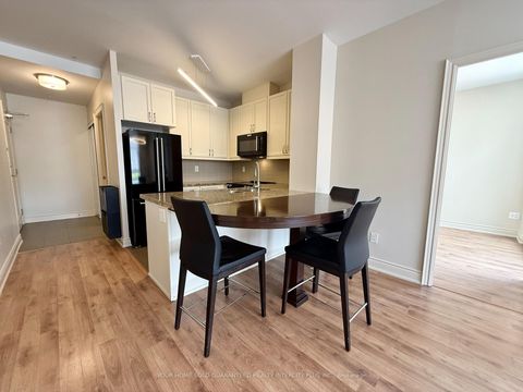 Photo 10 at 418 - 2396 Major MacKenzie Drive W, Maple, Vaughan