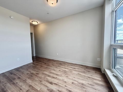 Photo 16 at 418 - 2396 Major MacKenzie Drive W, Maple, Vaughan