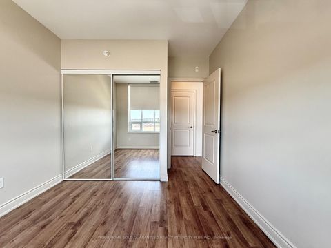 Photo 22 at 418 - 2396 Major MacKenzie Drive W, Maple, Vaughan