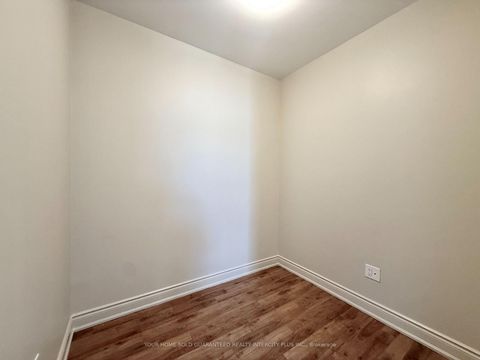 Photo 24 at 418 - 2396 Major MacKenzie Drive W, Maple, Vaughan