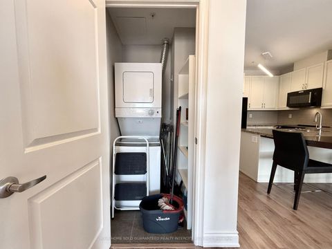 Photo 27 at 418 - 2396 Major MacKenzie Drive W, Maple, Vaughan