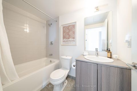 Photo 3 at 5611 - 11 Wellesley Street W, Bay Street Corridor, Toronto