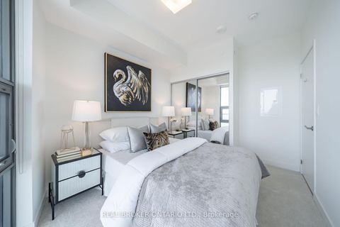 Photo 14 at 5611 - 11 Wellesley Street W, Bay Street Corridor, Toronto