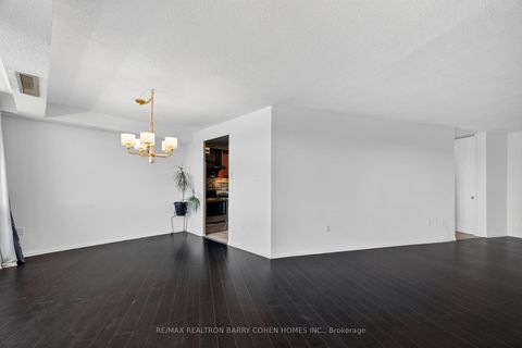 Photo 8 at 304 - 150 Neptune Drive, Lawrence, Toronto