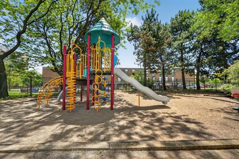 Photo 22 at 304 - 150 Neptune Drive, Lawrence, Toronto