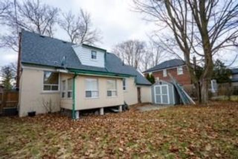 Photo 2 at 119 Wedgewood Drive, City Centre West, Toronto